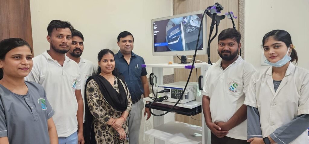 Internal medicine doctor consulting a patient at Sanvi Healthcare Gorakhpur