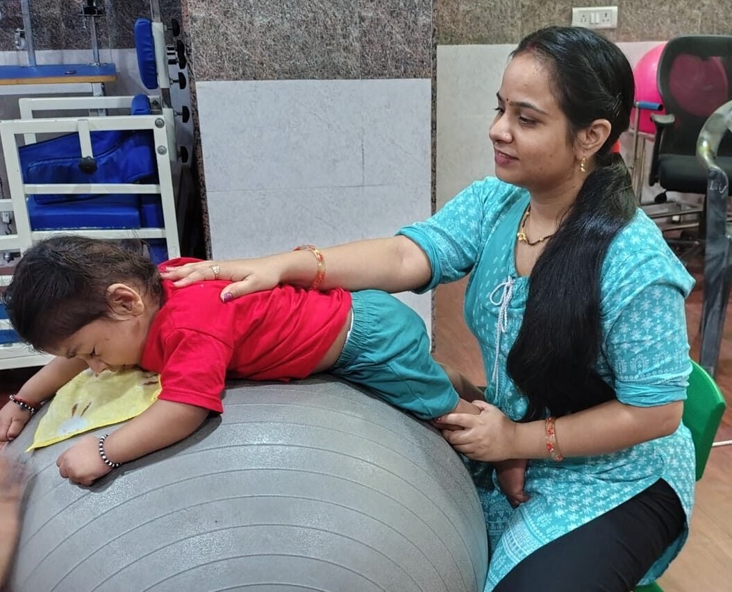 Pediatric orthopedic therapy sessions for children at Saanvi Health Care provide personalized care for bone, joint, and mobility issues.
