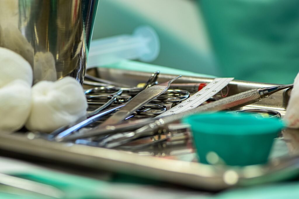 Modern facilities and skilled surgeons at Saanvi Health Care, providing reliable general and GI surgical services in Gorakhpur.
